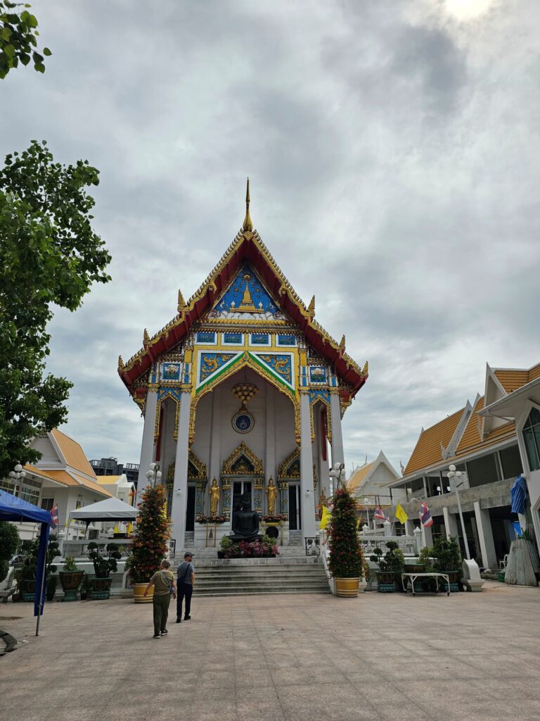 More of the Wat That Thong temple. All religious buildings other than mosques are called "Wat."